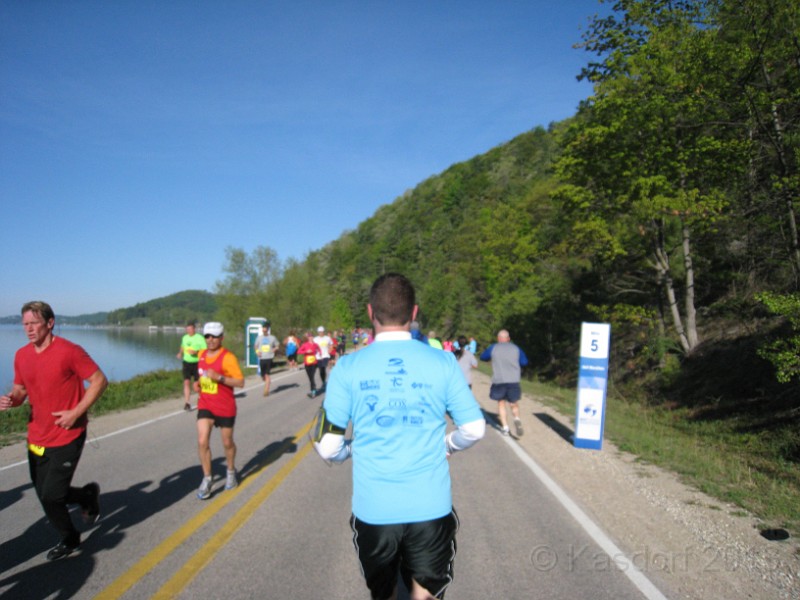 2013 Bayshore Half 086.JPG - Mile five post.